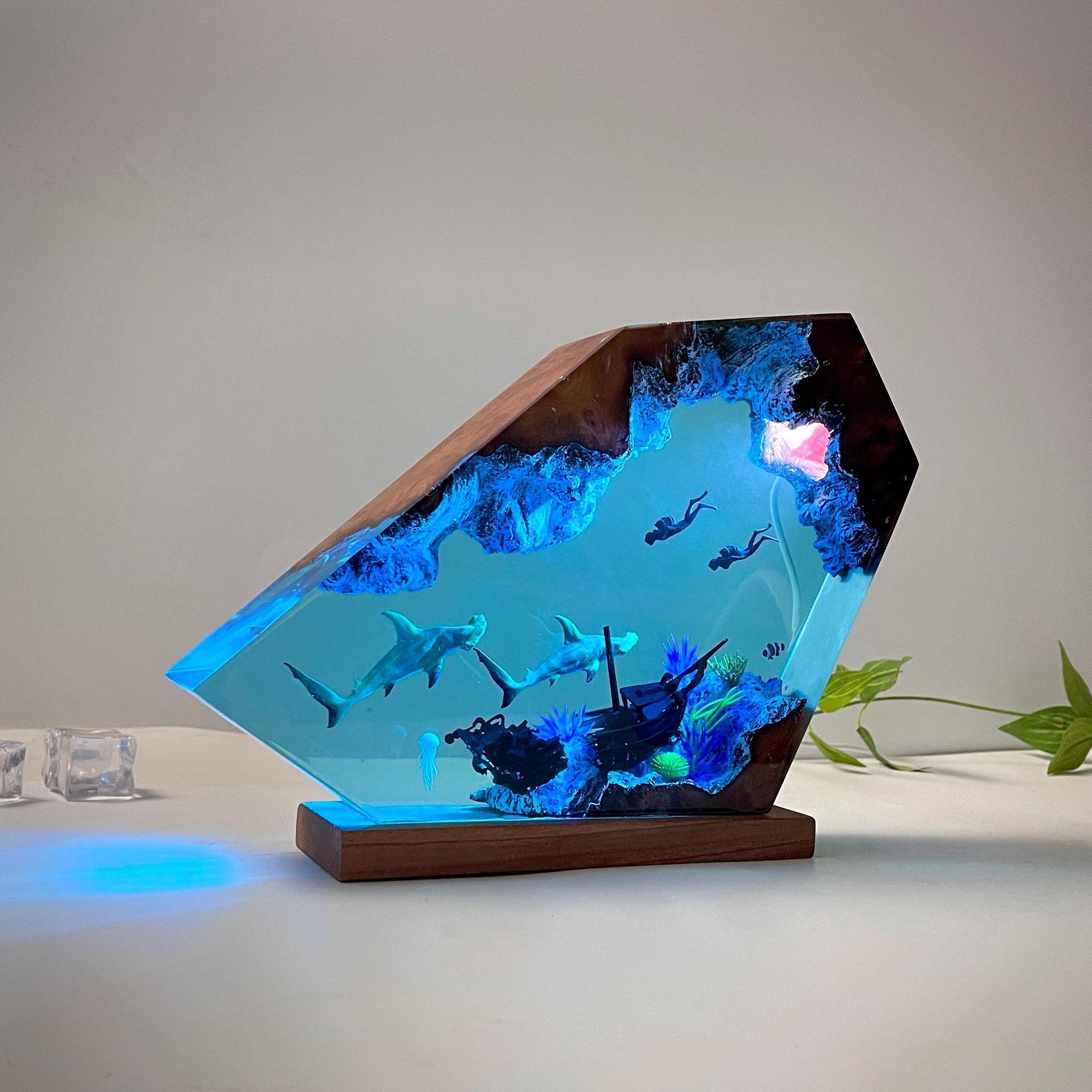 Abyss — Hammerhead Shark Resin Lamp